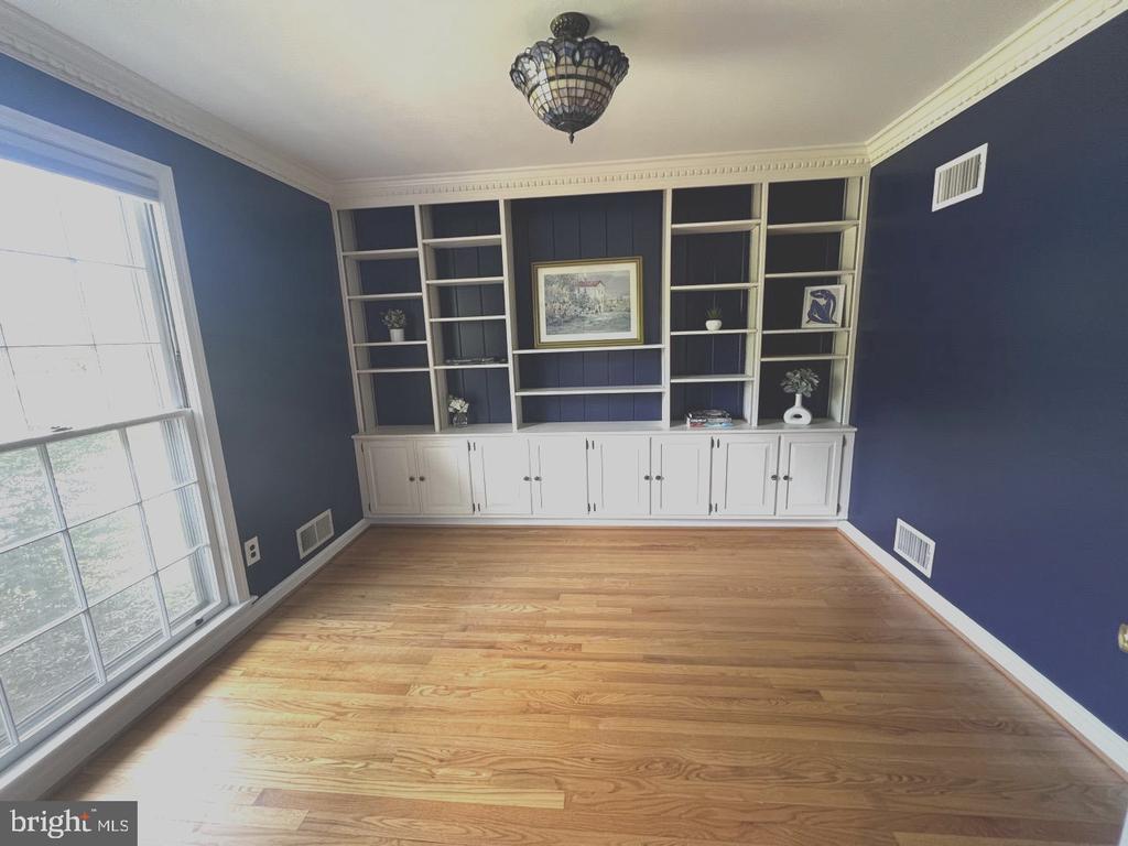 5600 BEAM COURT