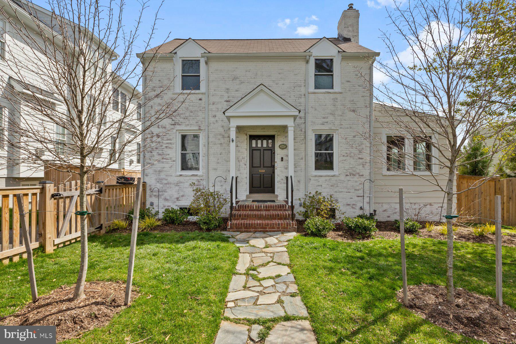 2027 N Utah St