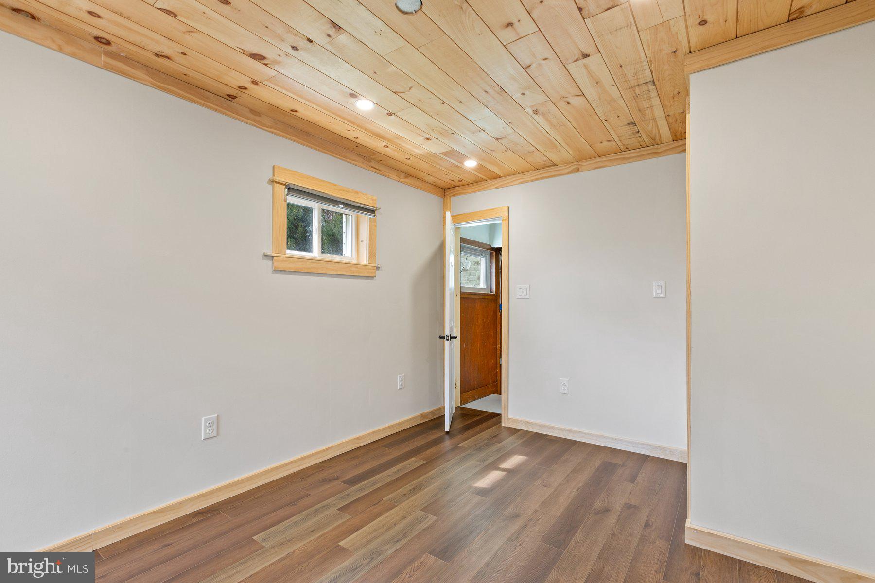 2027 N Utah St