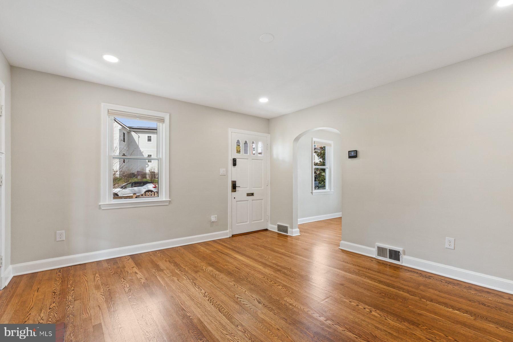 2027 N Utah St