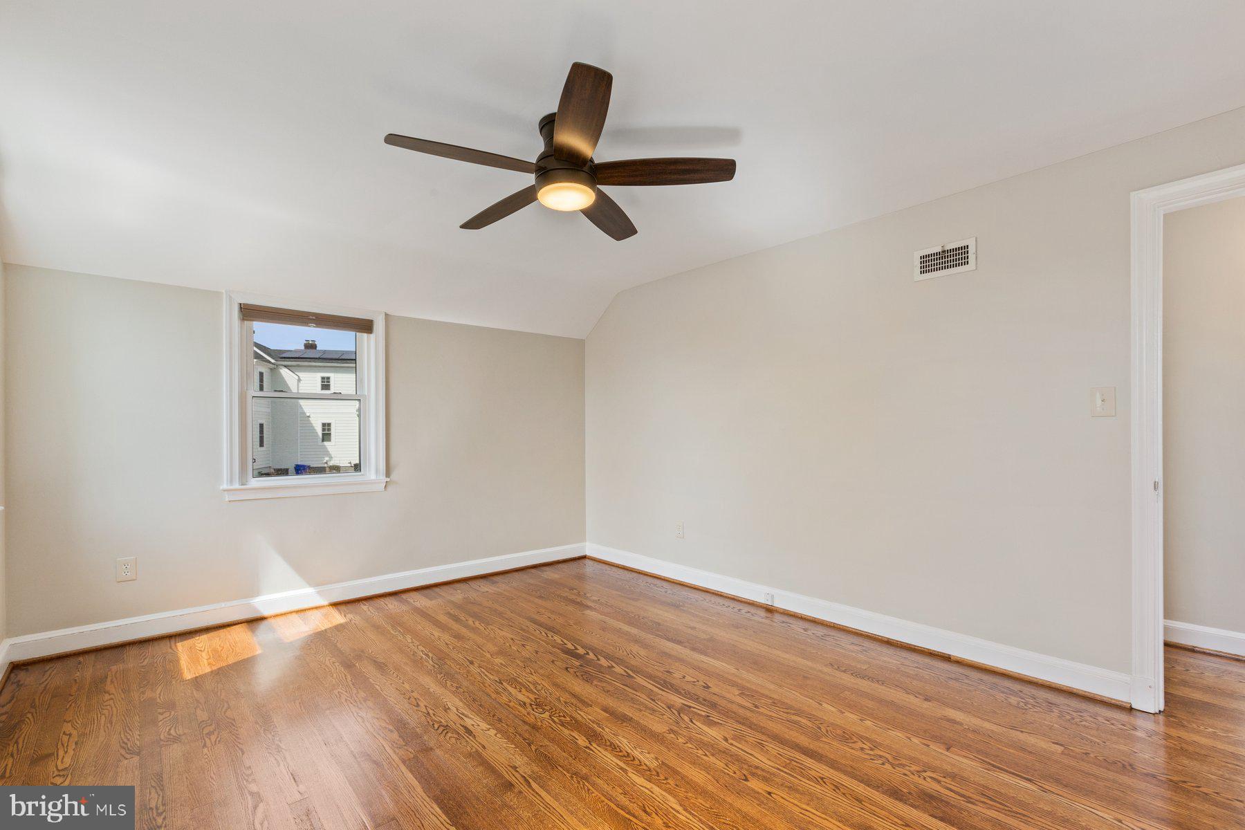 2027 N Utah St