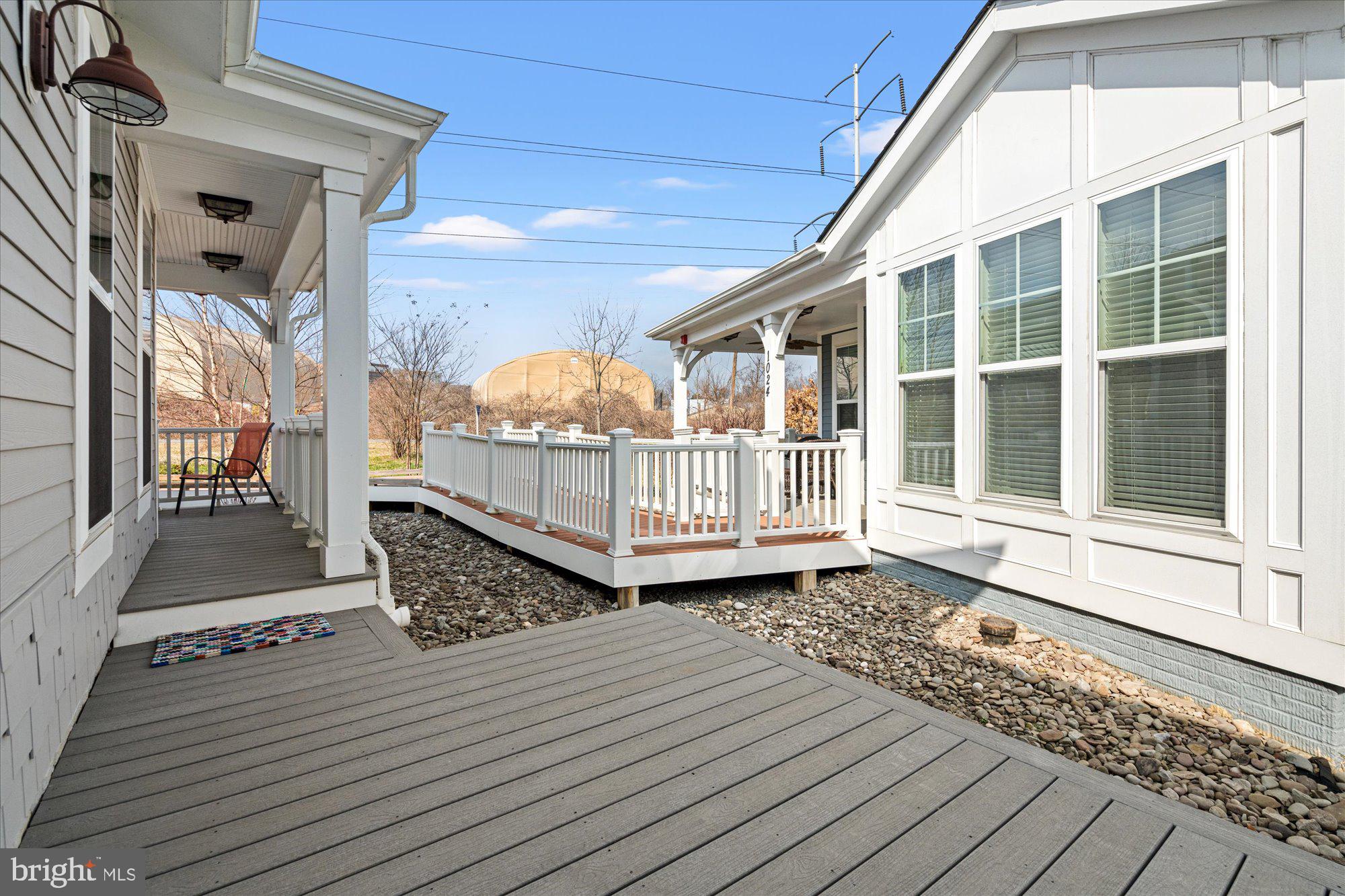 1022 RAILROAD AVENUE 4