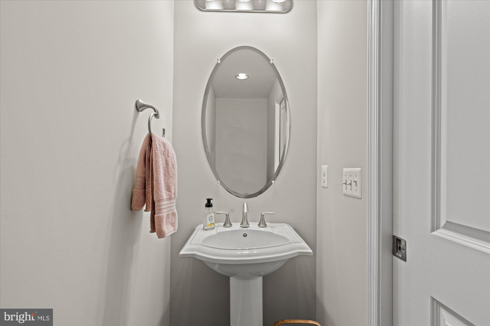 1022 RAILROAD AVENUE 4