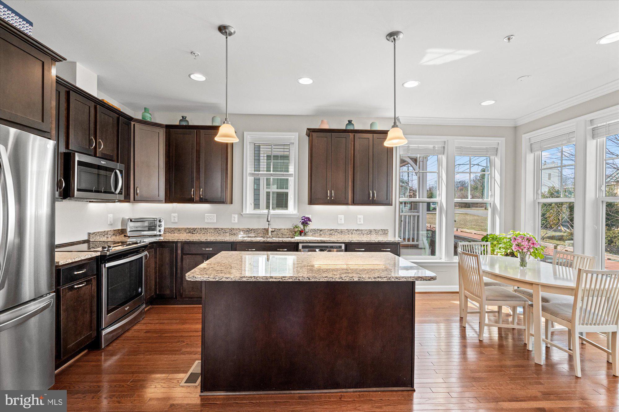 1022 RAILROAD AVENUE 4