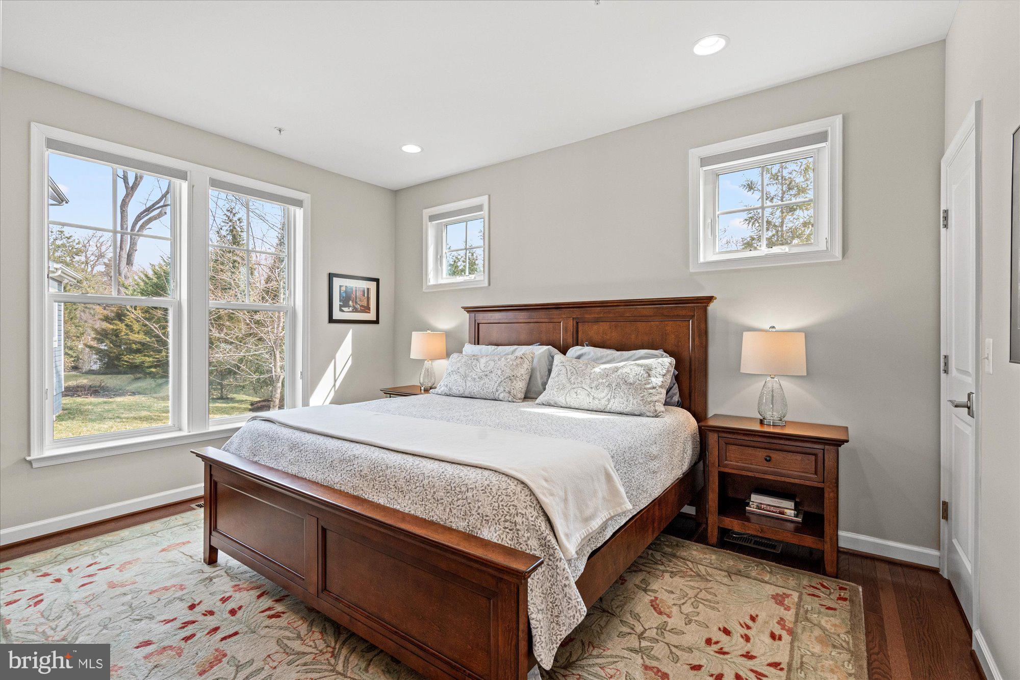 1022 RAILROAD AVENUE 4