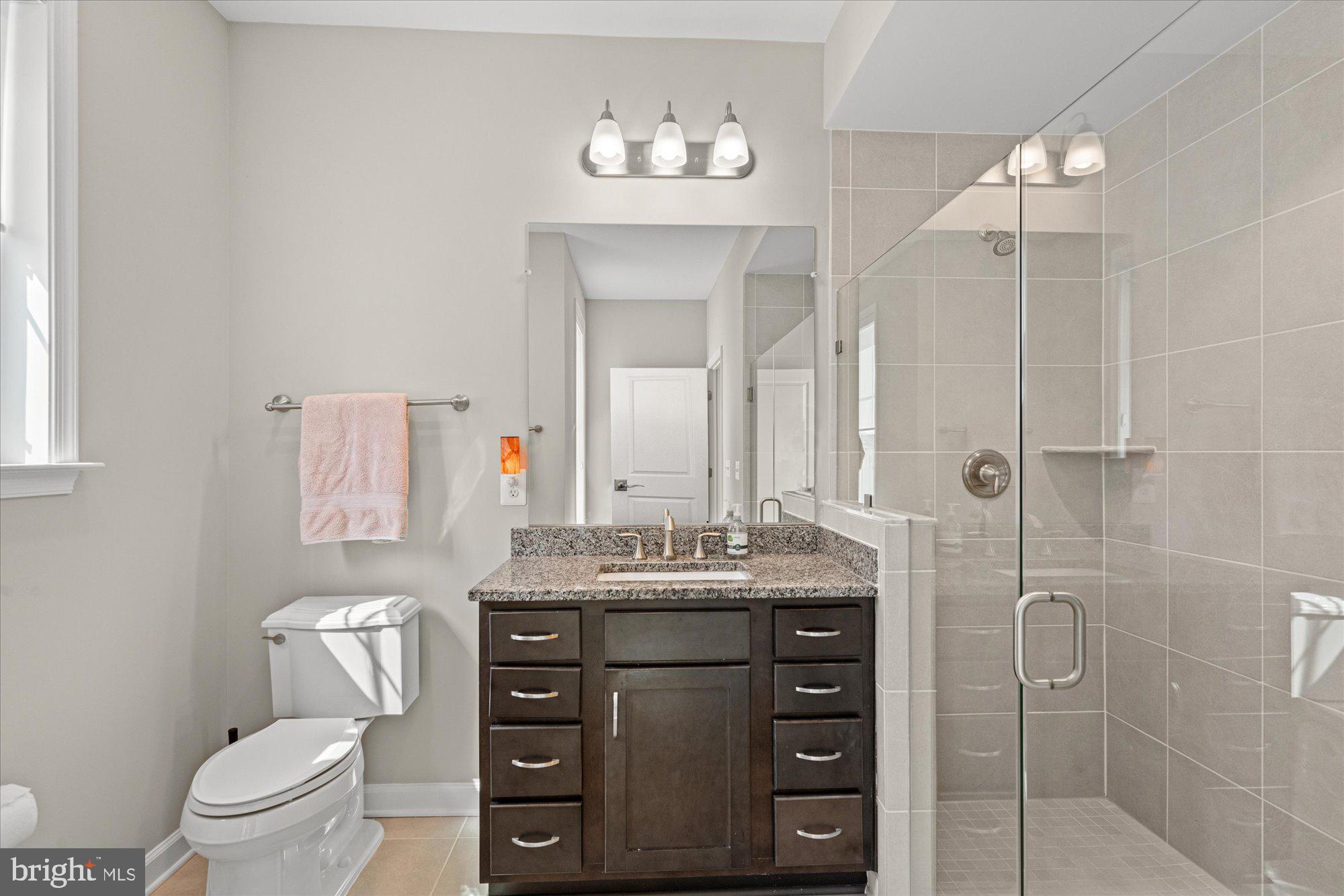 1022 RAILROAD AVENUE 4