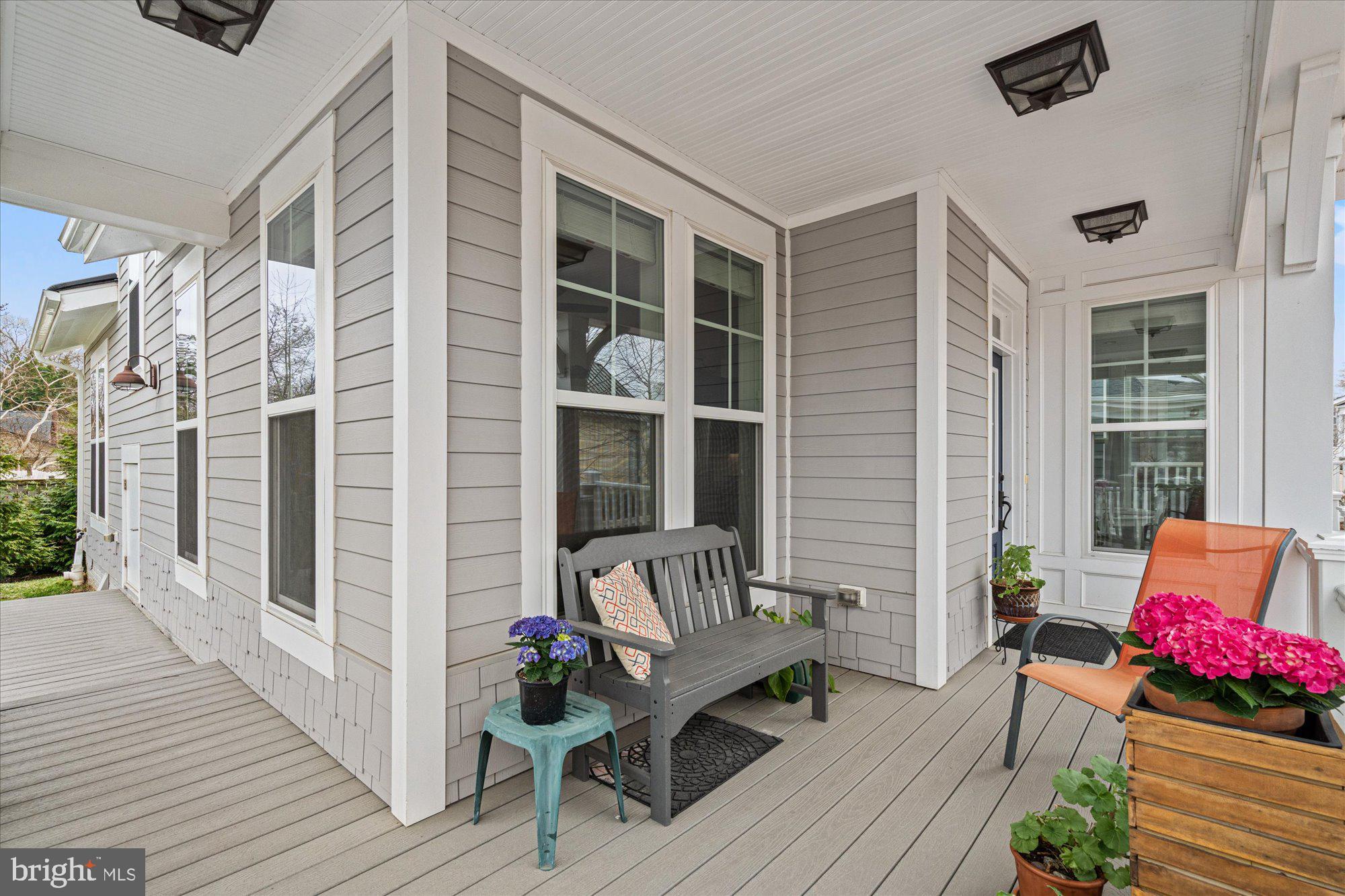 1022 RAILROAD AVENUE 4