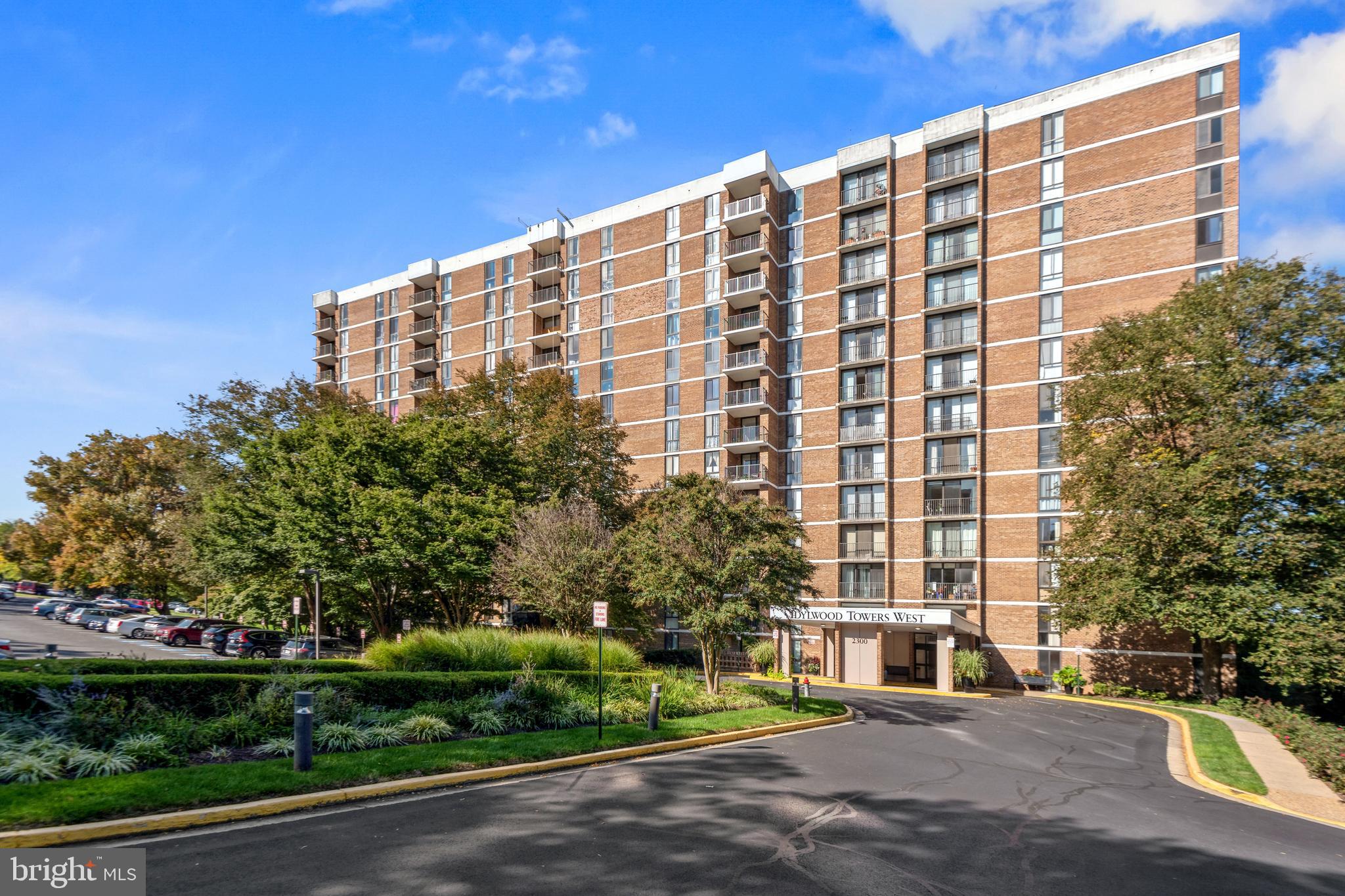 2300 Pimmit DRIVE Unit: 707
