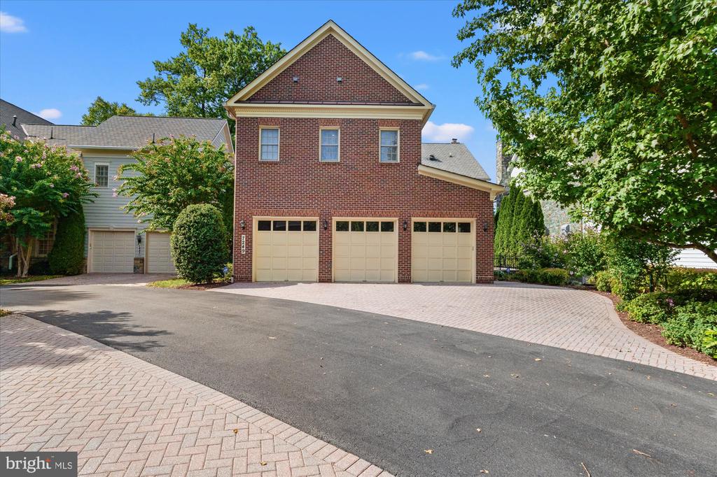7249 Addington Dr