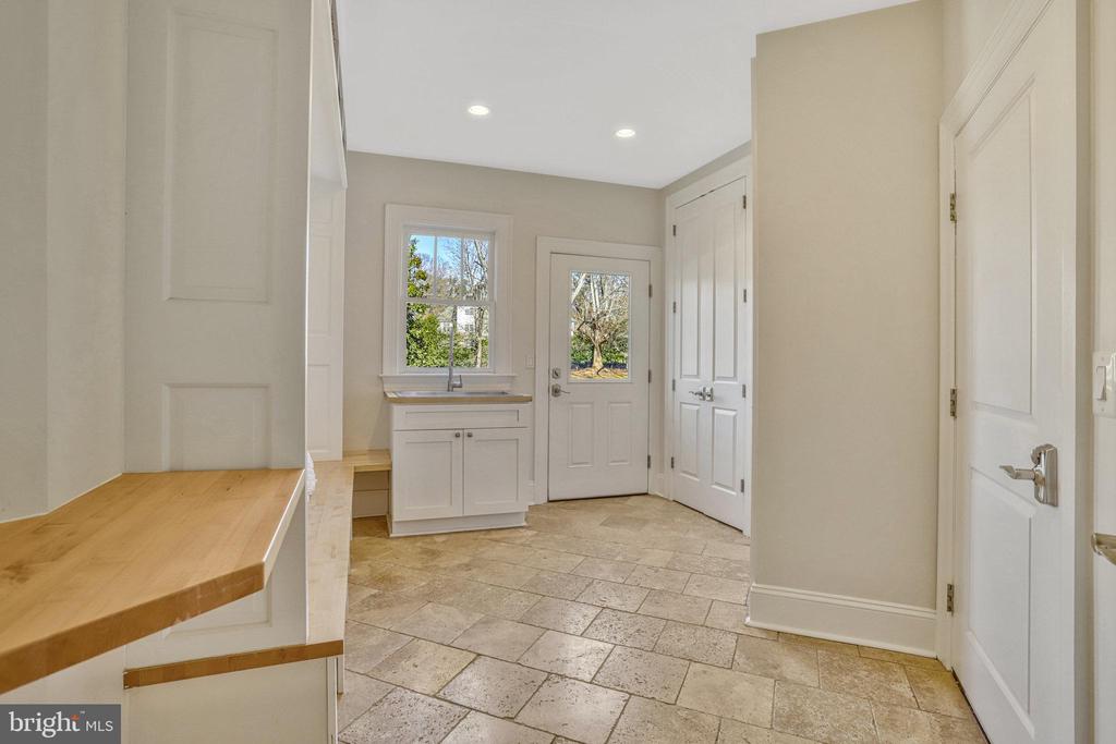 2521 Hunter Mill Road