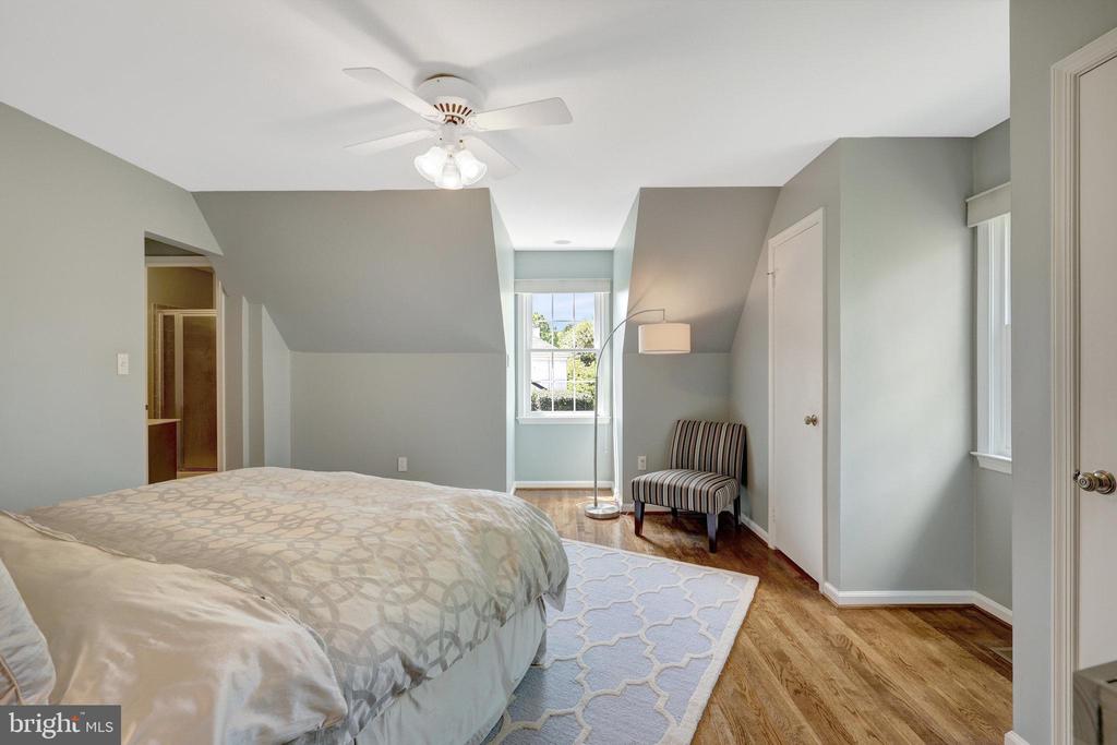 1301 Brookdale Ter