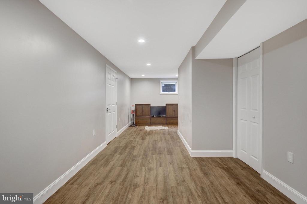 1301 Brookdale Ter