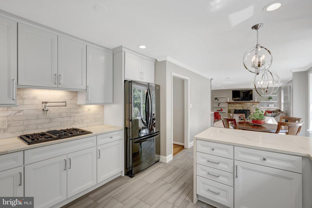 1301 Brookdale Ter