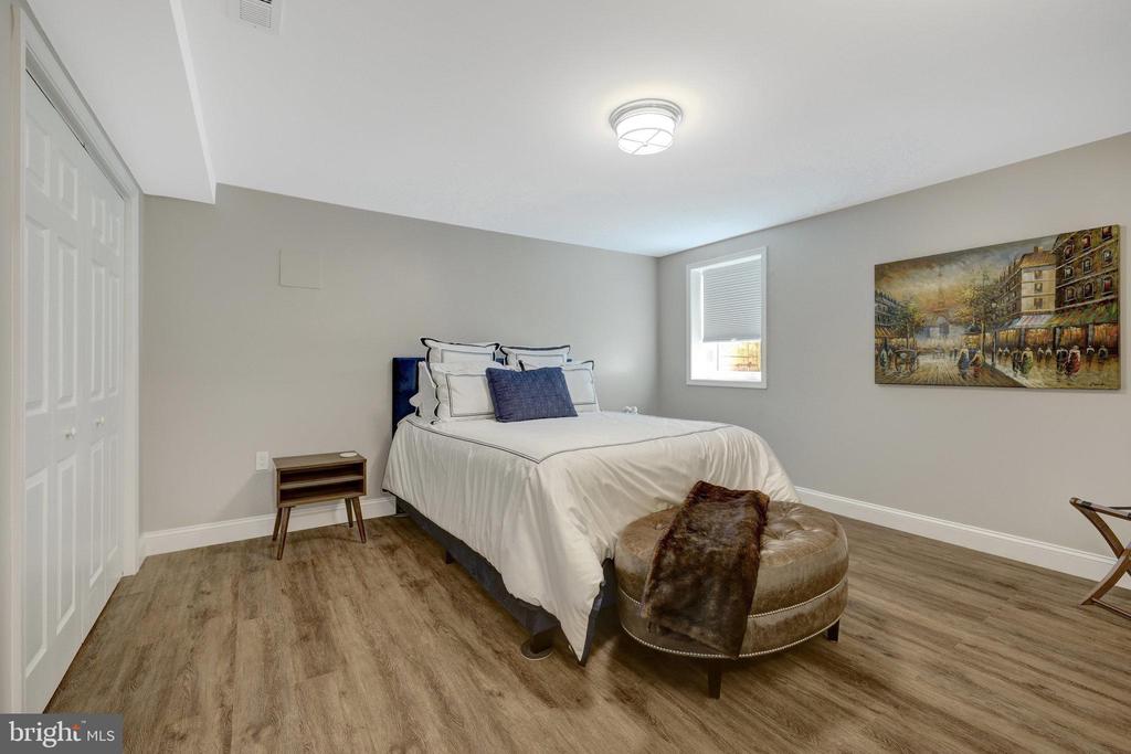 1301 Brookdale Ter