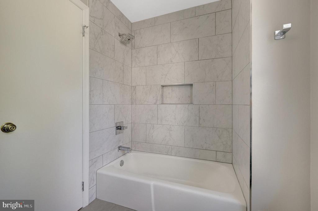 1301 Brookdale Ter