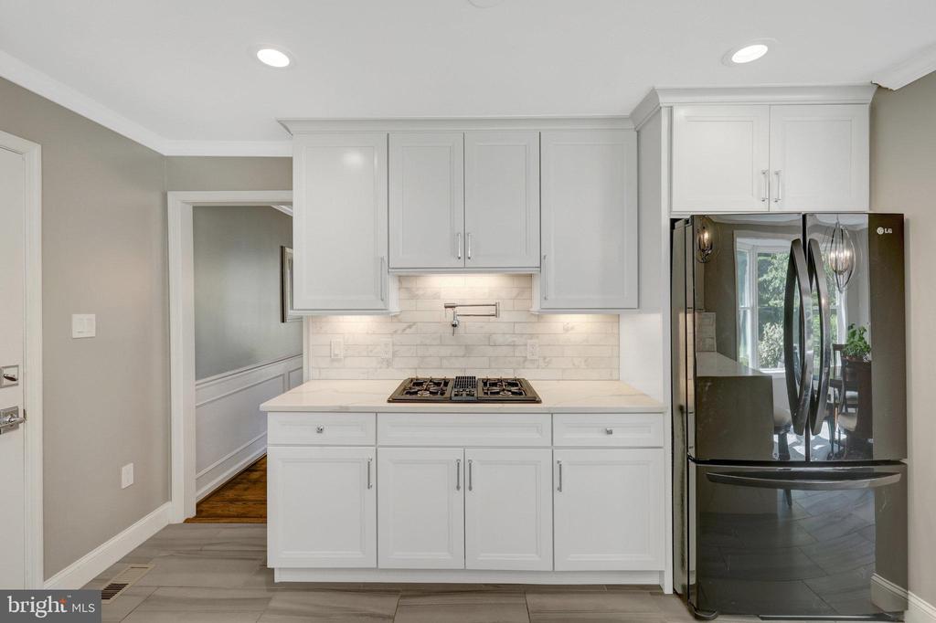 1301 Brookdale Ter