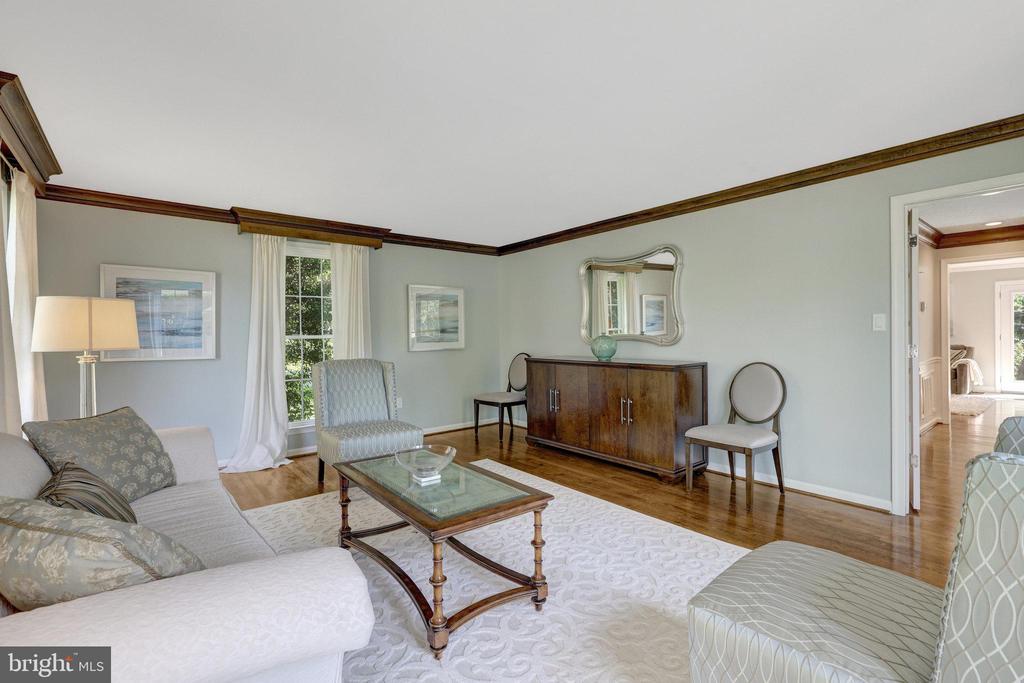 1301 Brookdale Ter