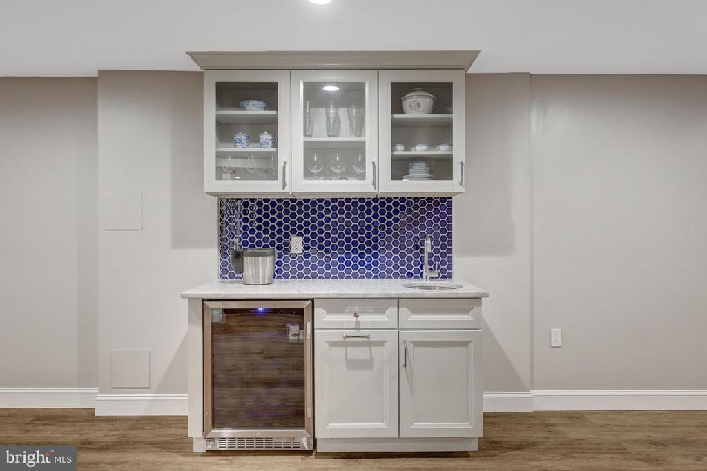 1301 Brookdale Ter
