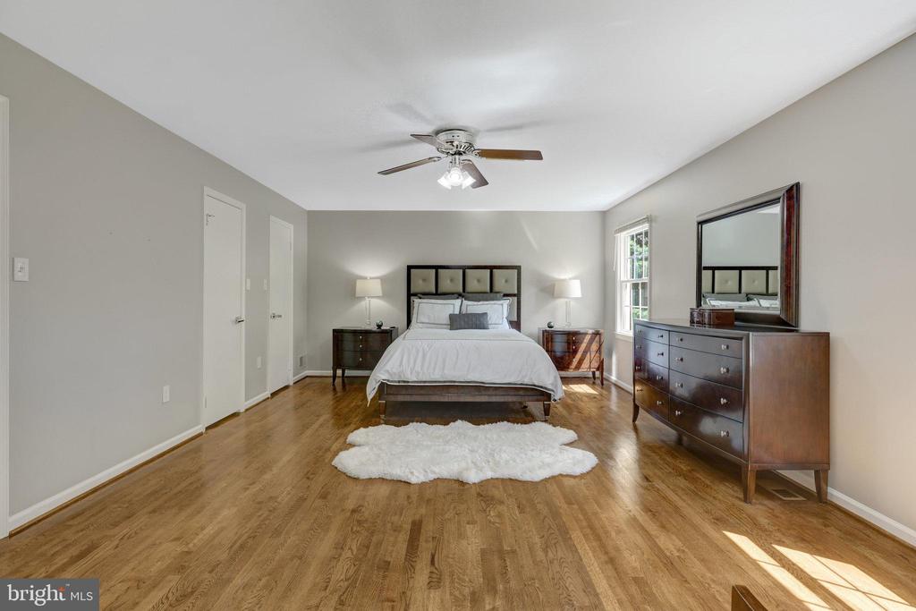 1301 Brookdale Ter