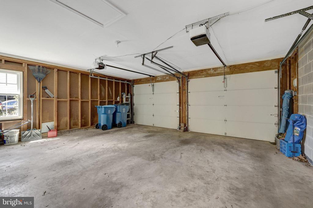 1301 Brookdale Ter