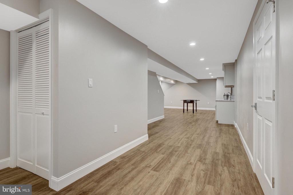 1301 Brookdale Ter