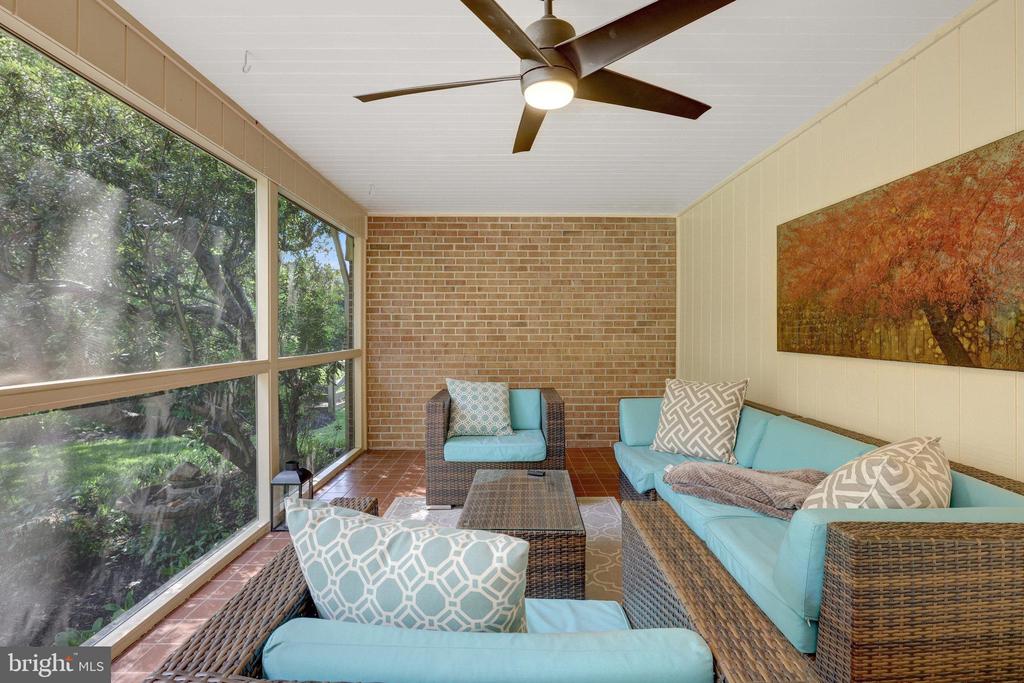 1301 Brookdale Ter