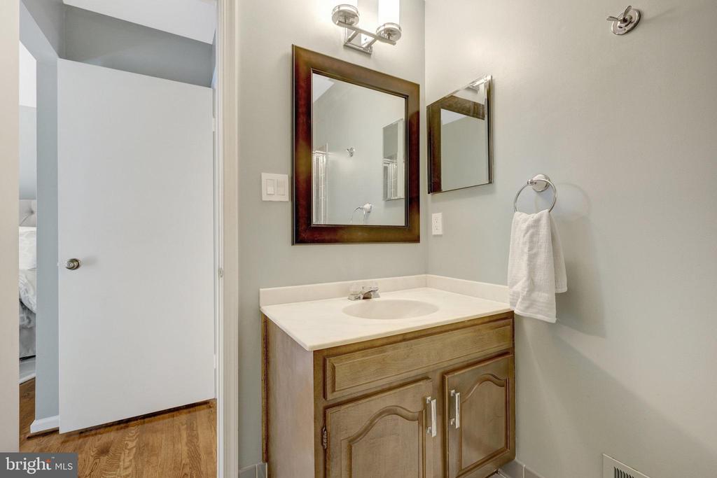 1301 Brookdale Ter