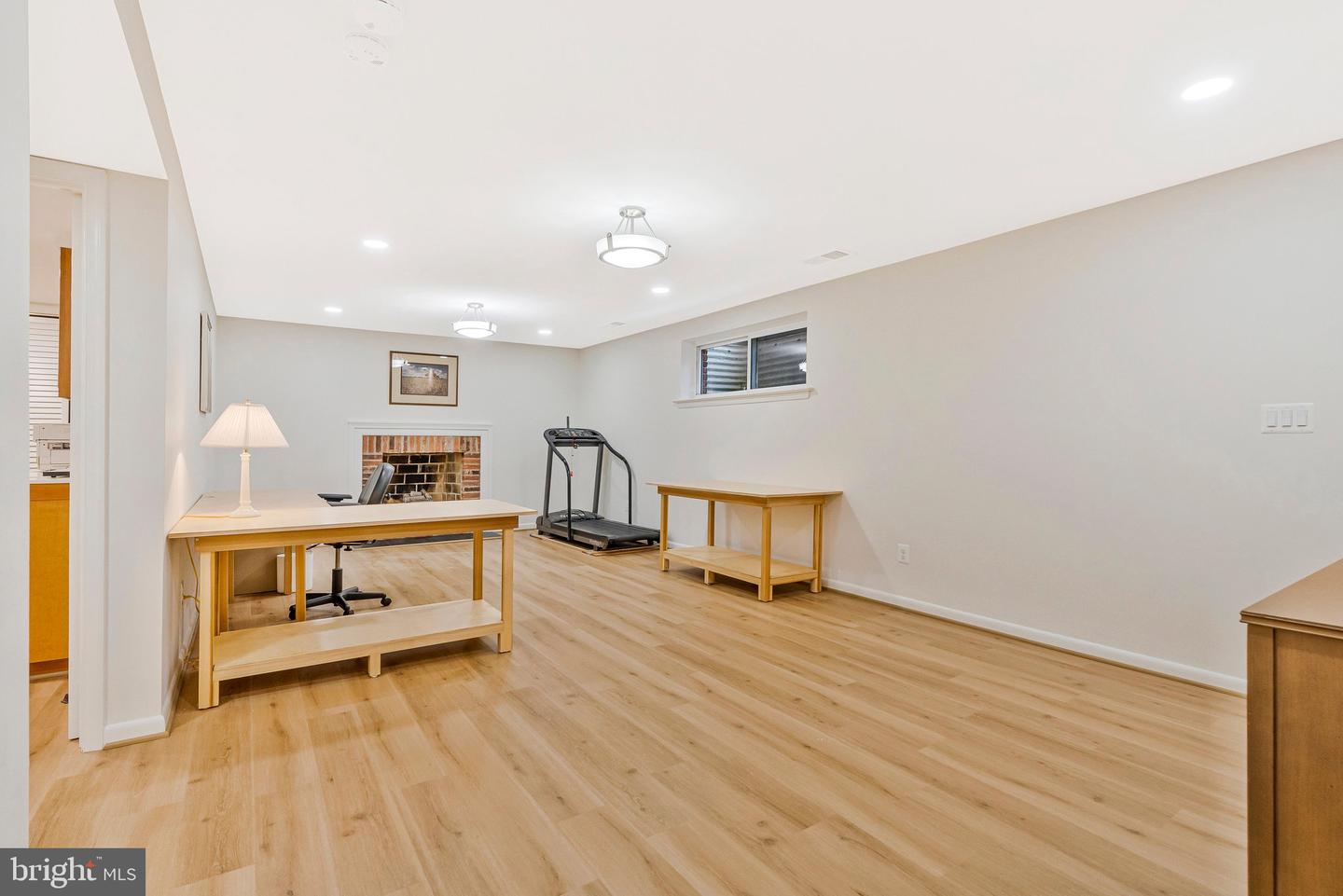 1441 Colleen Ln