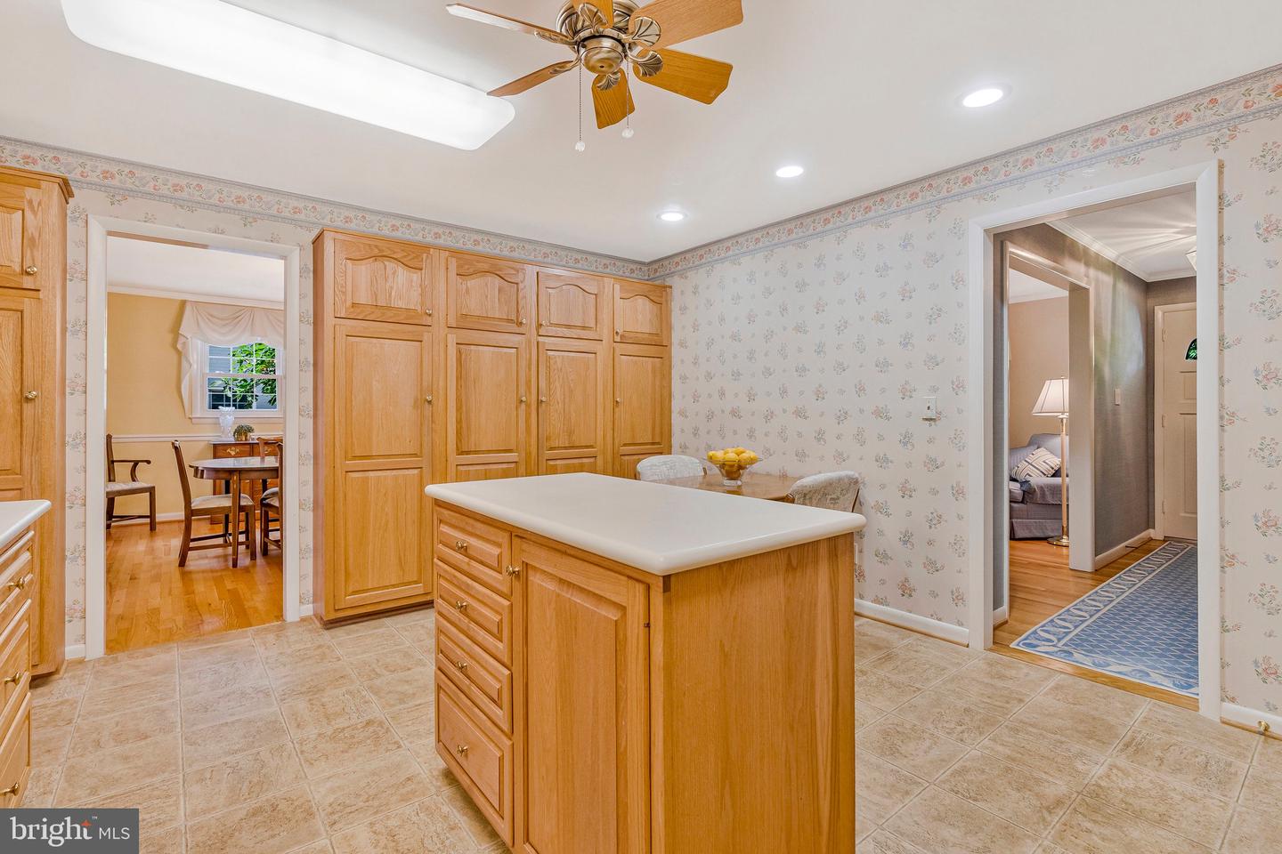 1441 Colleen Ln