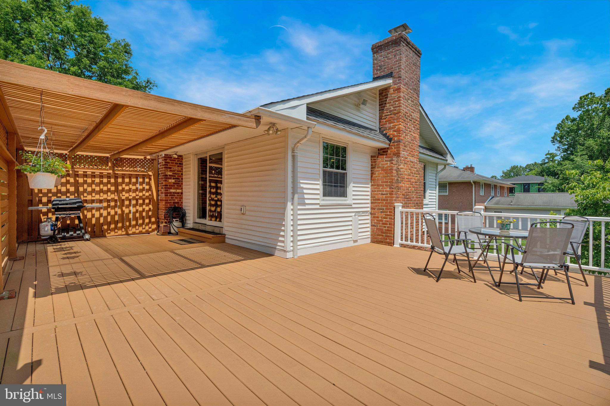 1441 Colleen Ln