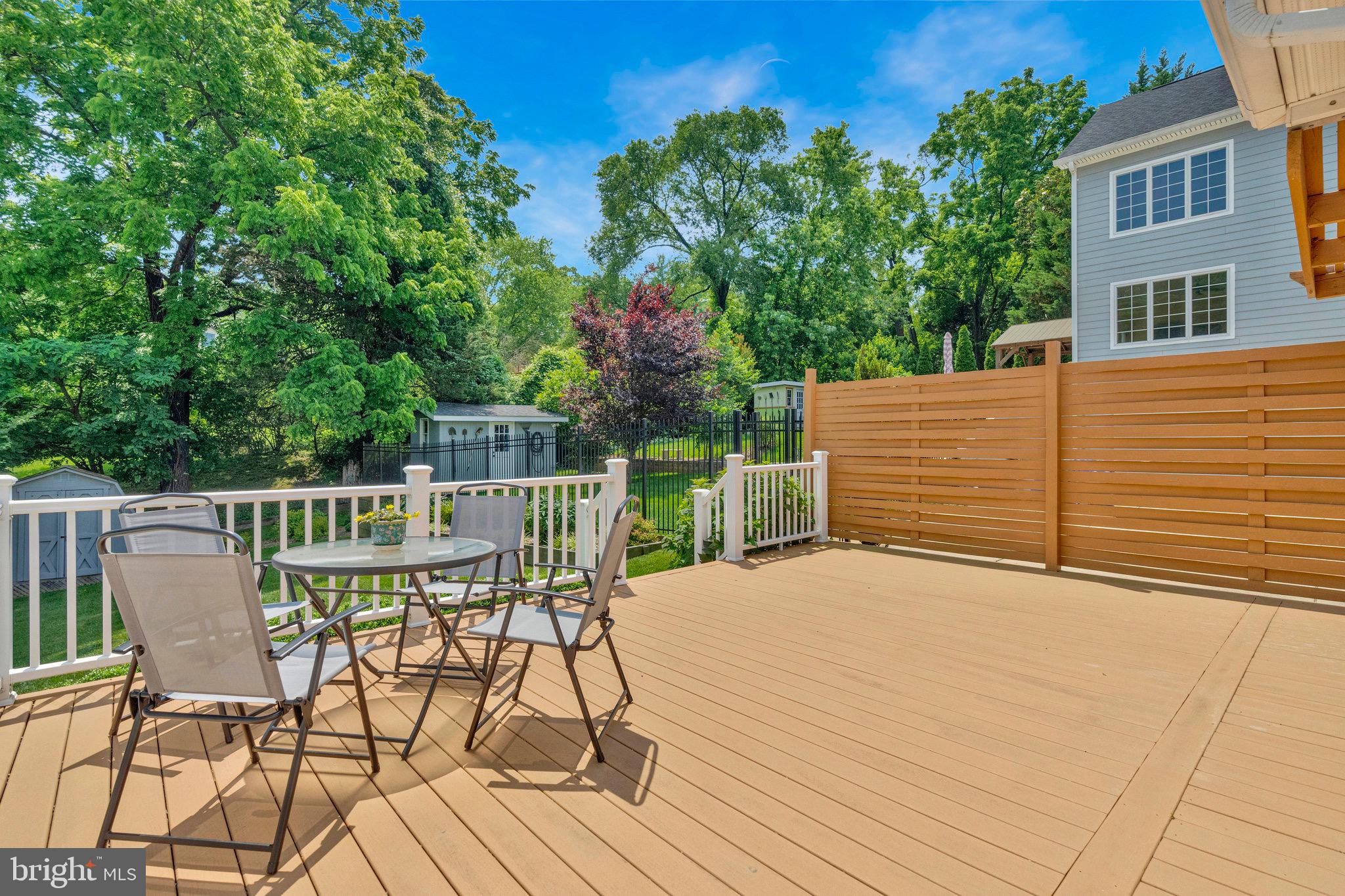 1441 Colleen Ln