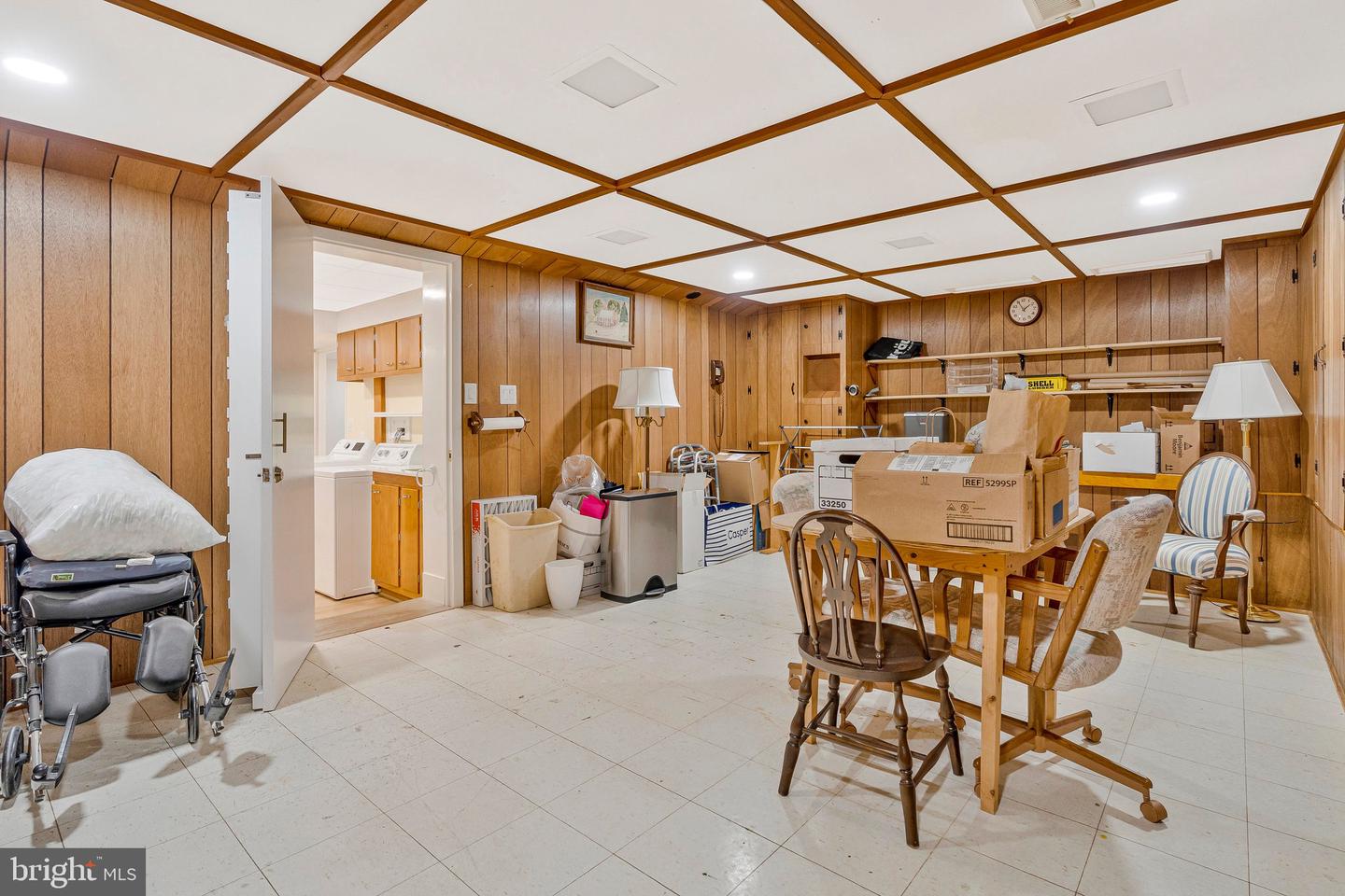 1441 Colleen Ln