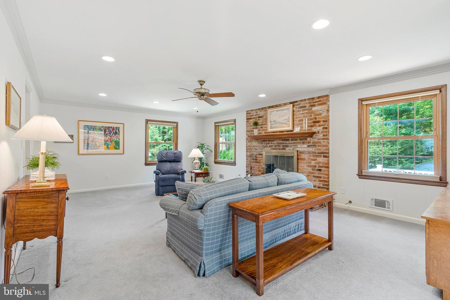 1441 Colleen Ln