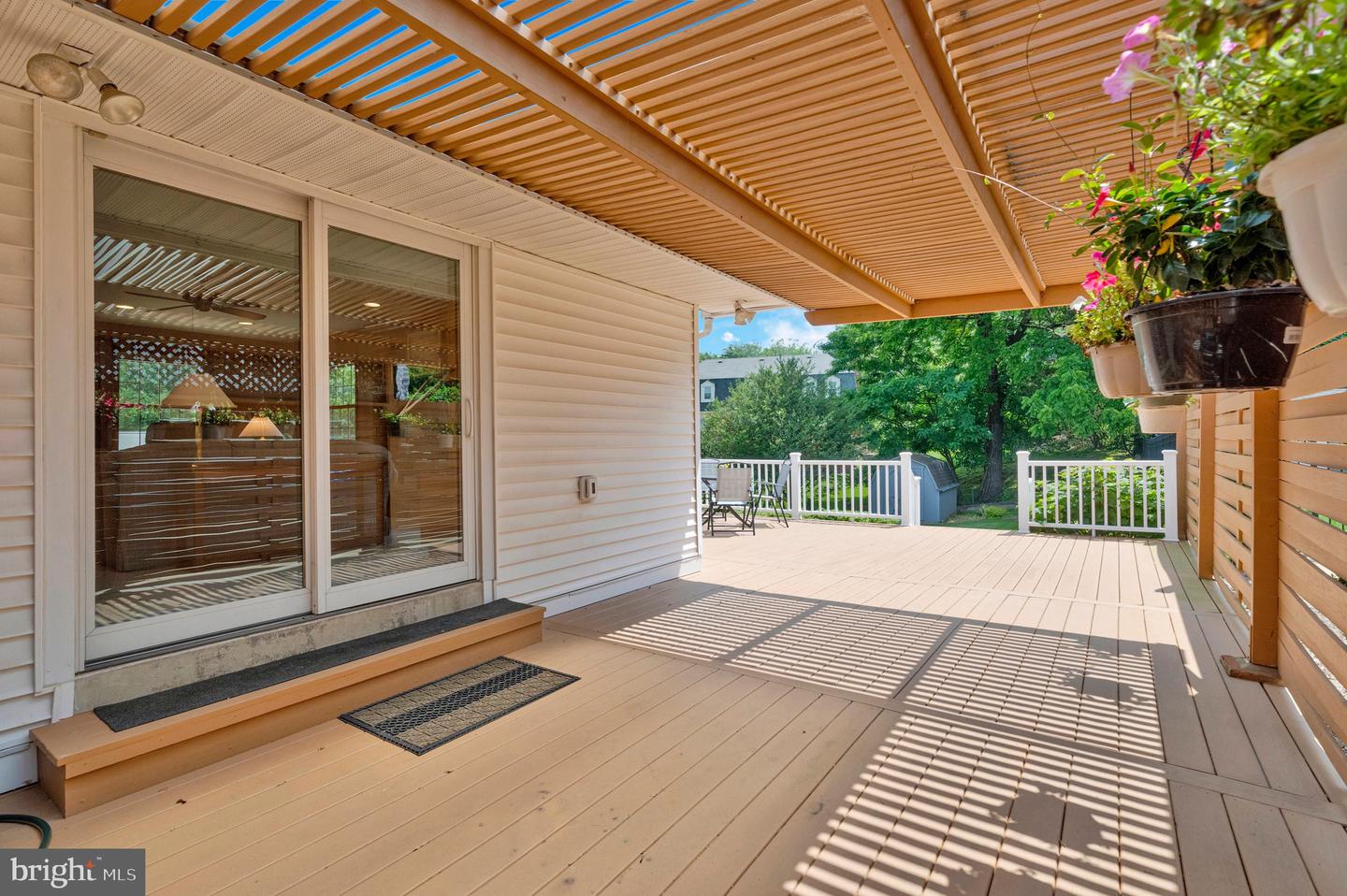 1441 Colleen Ln