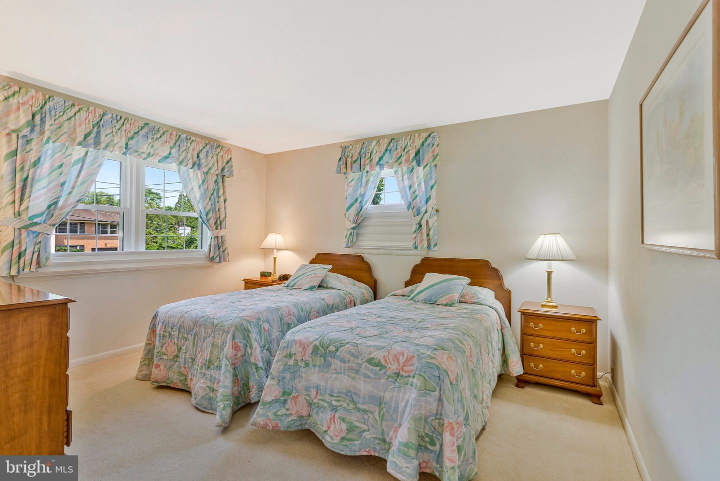 1441 Colleen Ln