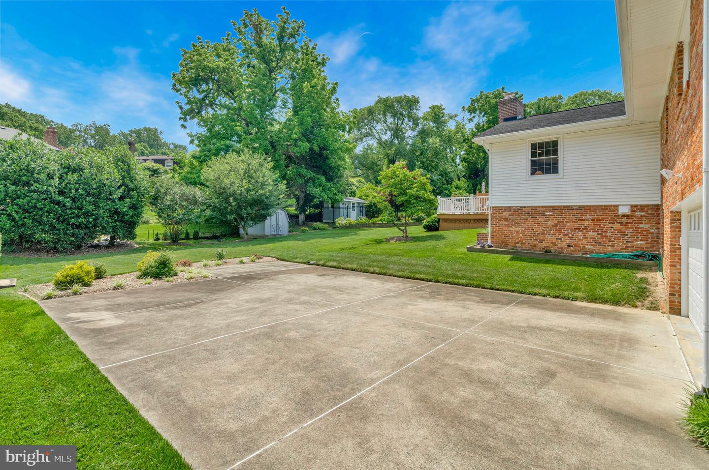 1441 Colleen Ln