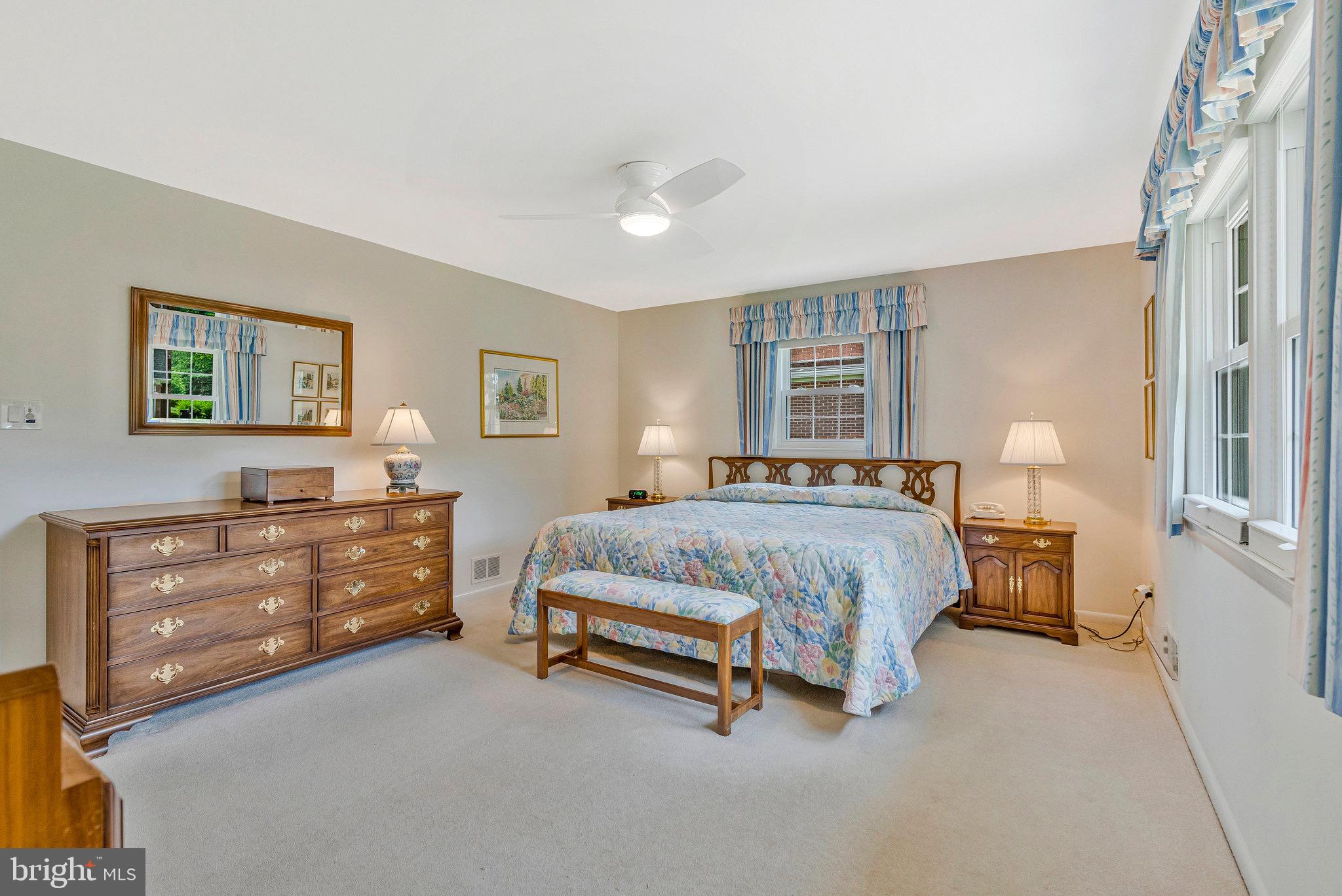 1441 Colleen Ln