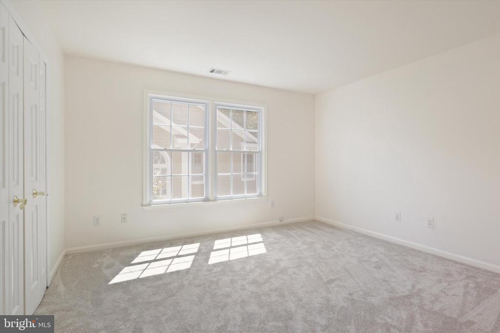 1270 WOODBROOK COURT