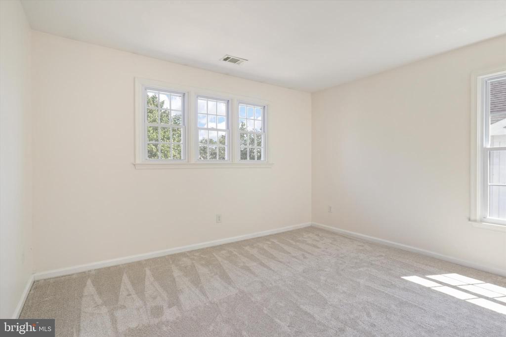 1270 WOODBROOK COURT