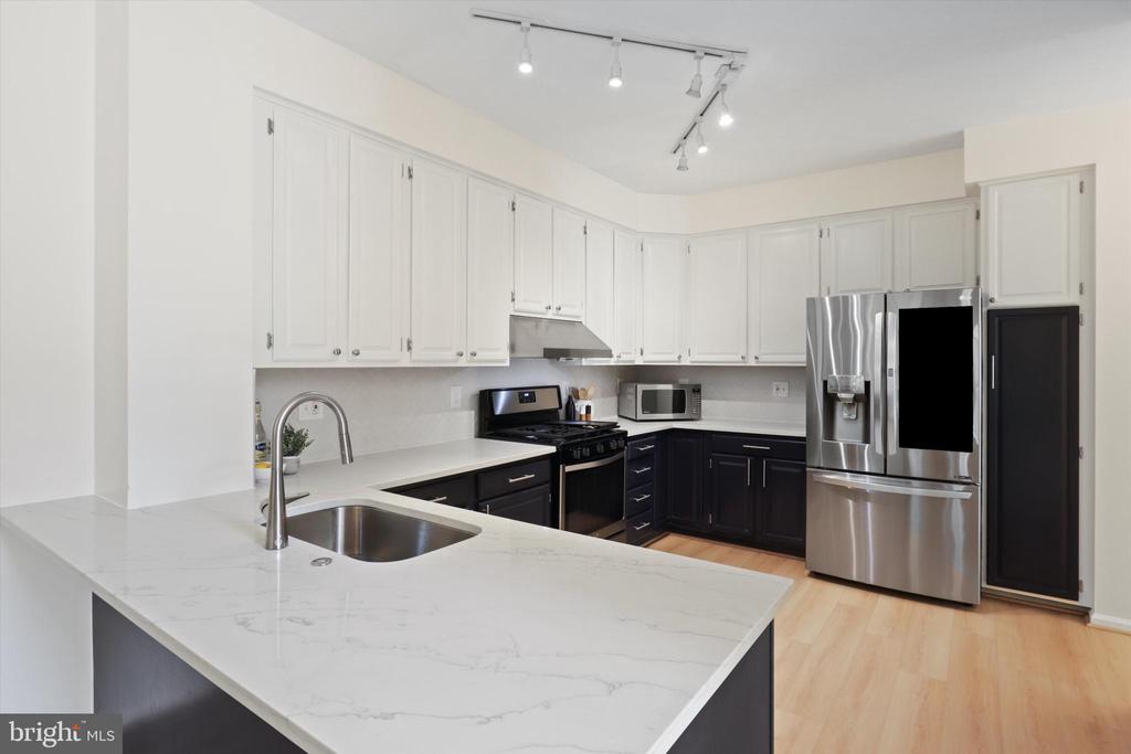 1270 WOODBROOK COURT