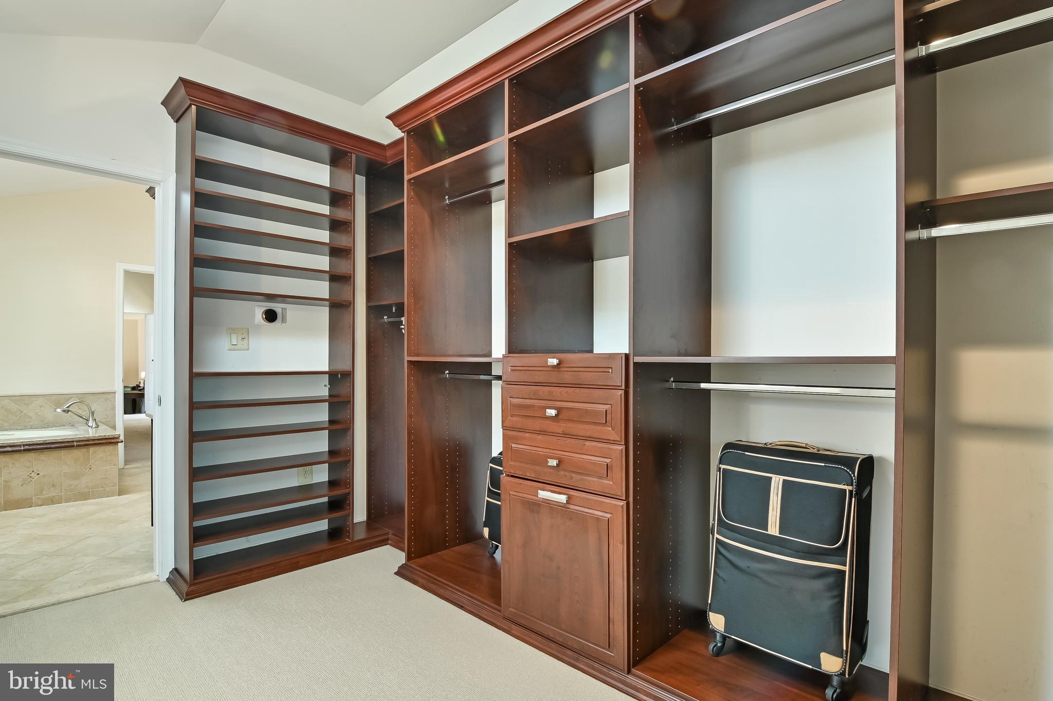 5500 SANDY FOLLY COURT