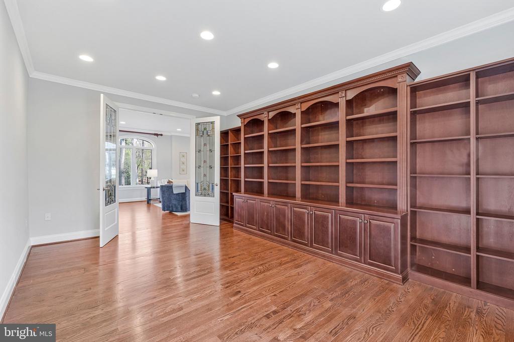 8611 BROOK ROAD