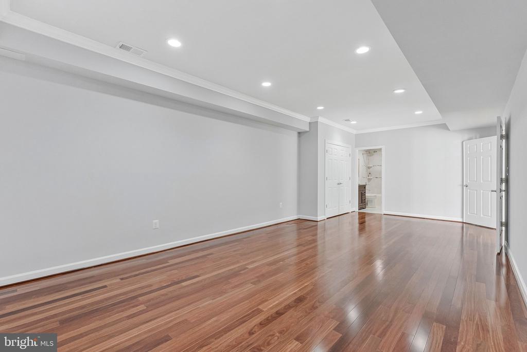 8611 BROOK ROAD