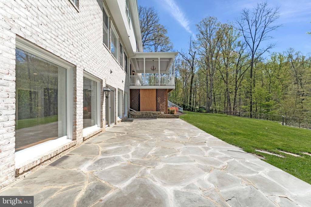 8611 BROOK ROAD