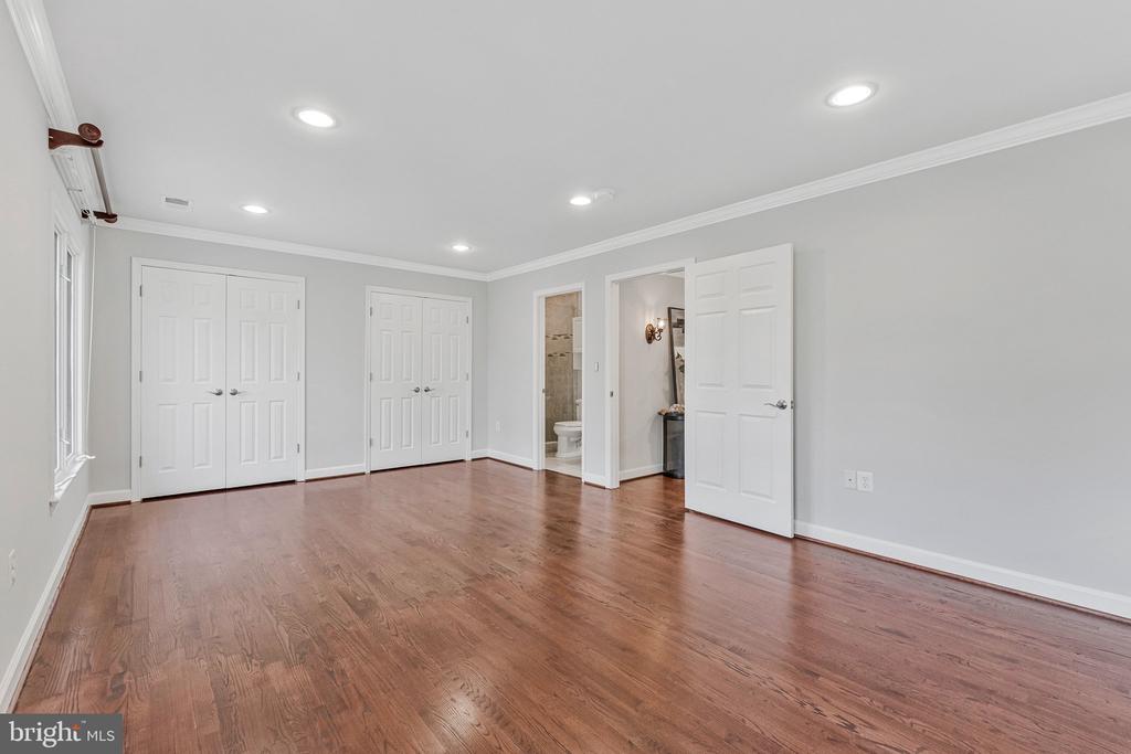 8611 BROOK ROAD