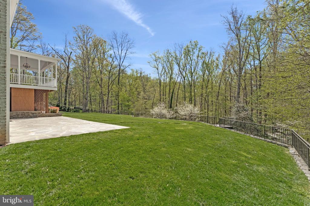 8611 BROOK ROAD