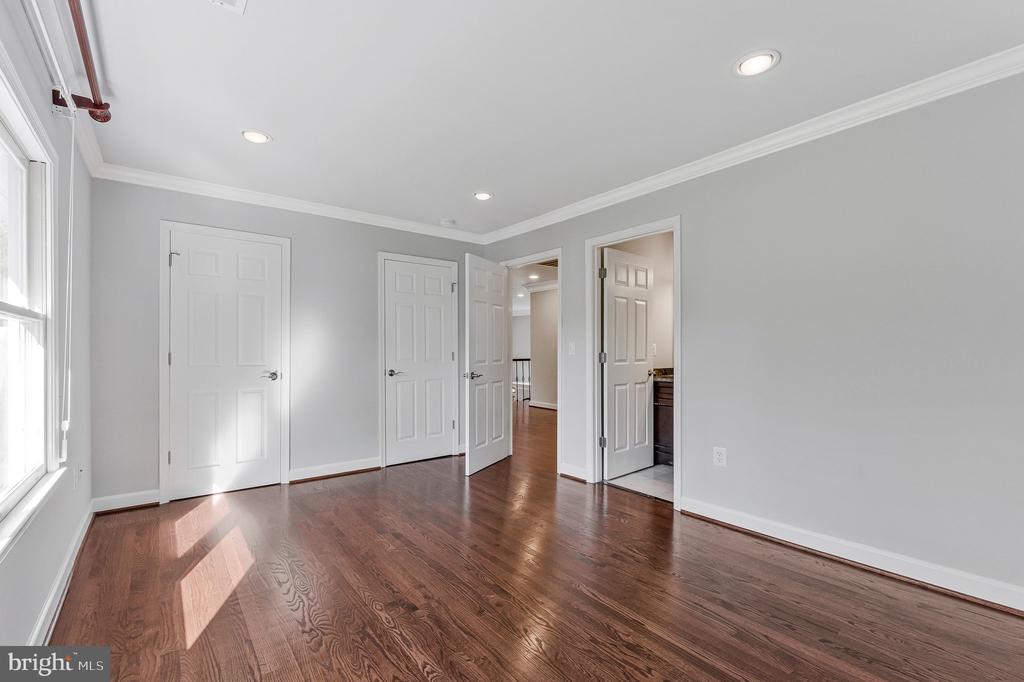 8611 BROOK ROAD