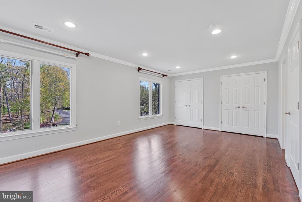 8611 BROOK ROAD