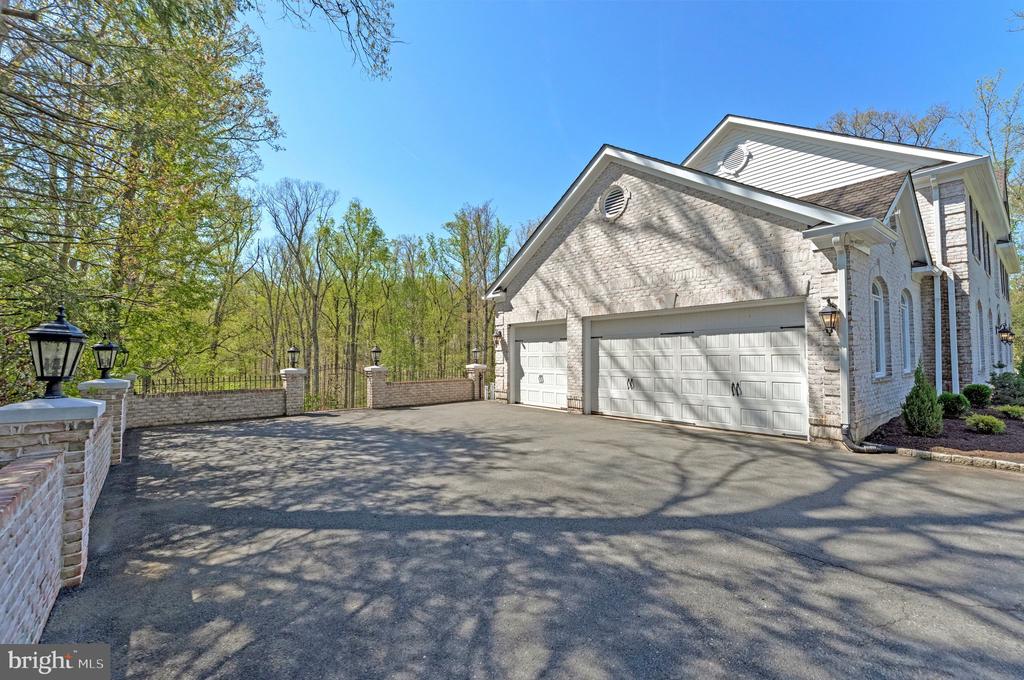 8611 BROOK ROAD