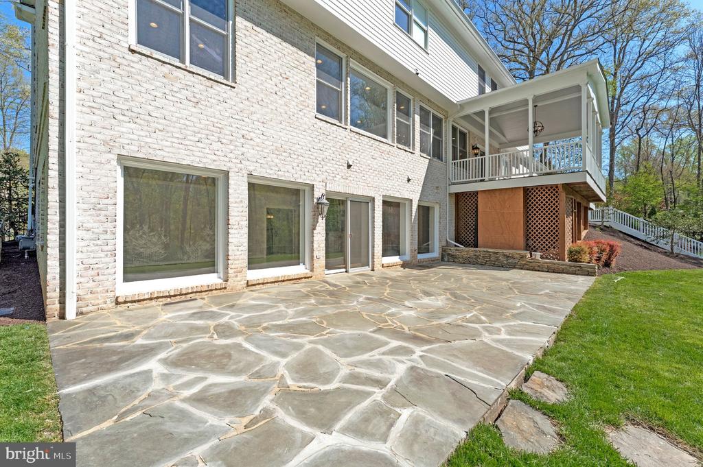 8611 BROOK ROAD